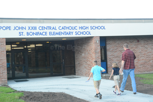 st-boniface-lordemanns_3768 The Eric Lordemanns heading into the PJCC/St. Boniface building.